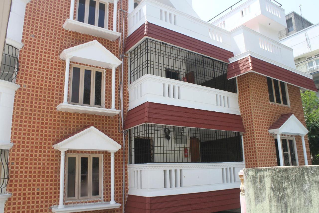 Skyry Hotels T Nagar Chennai Exterior foto